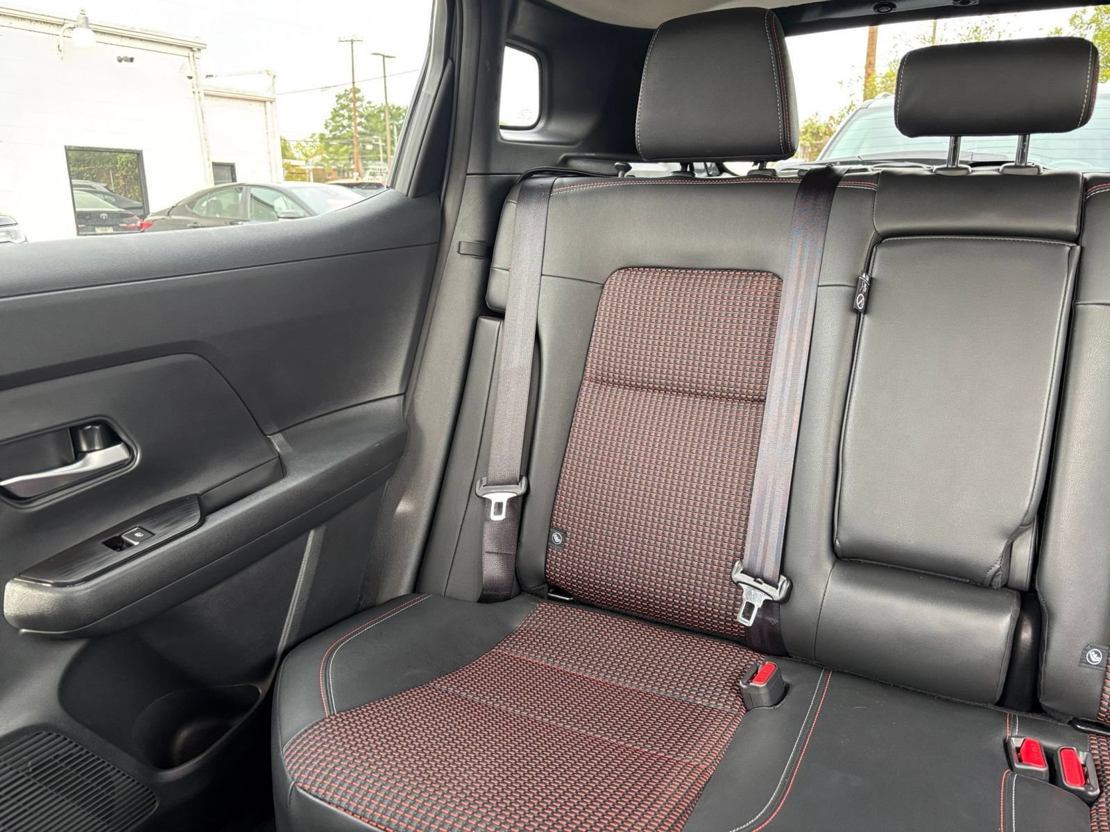 Used 2026 Nissan Kicks SR AWD/4WD image 37