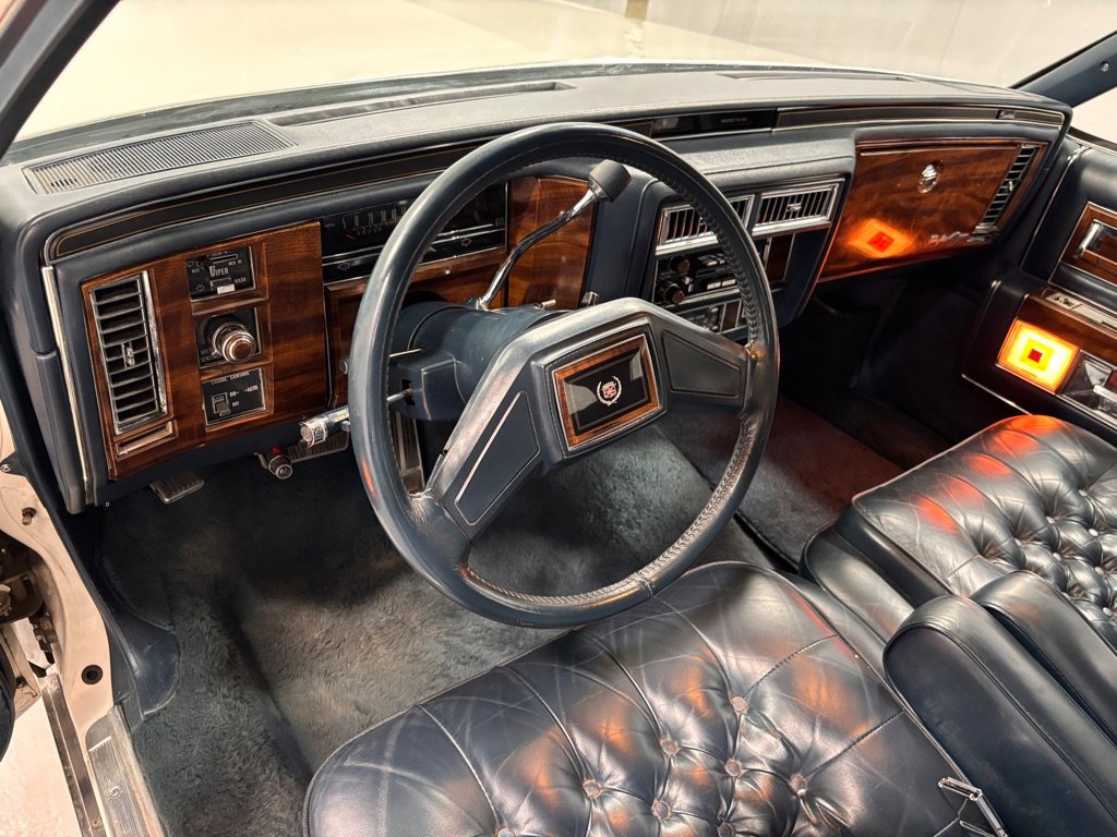Used 1987 Cadillac Brougham image 9