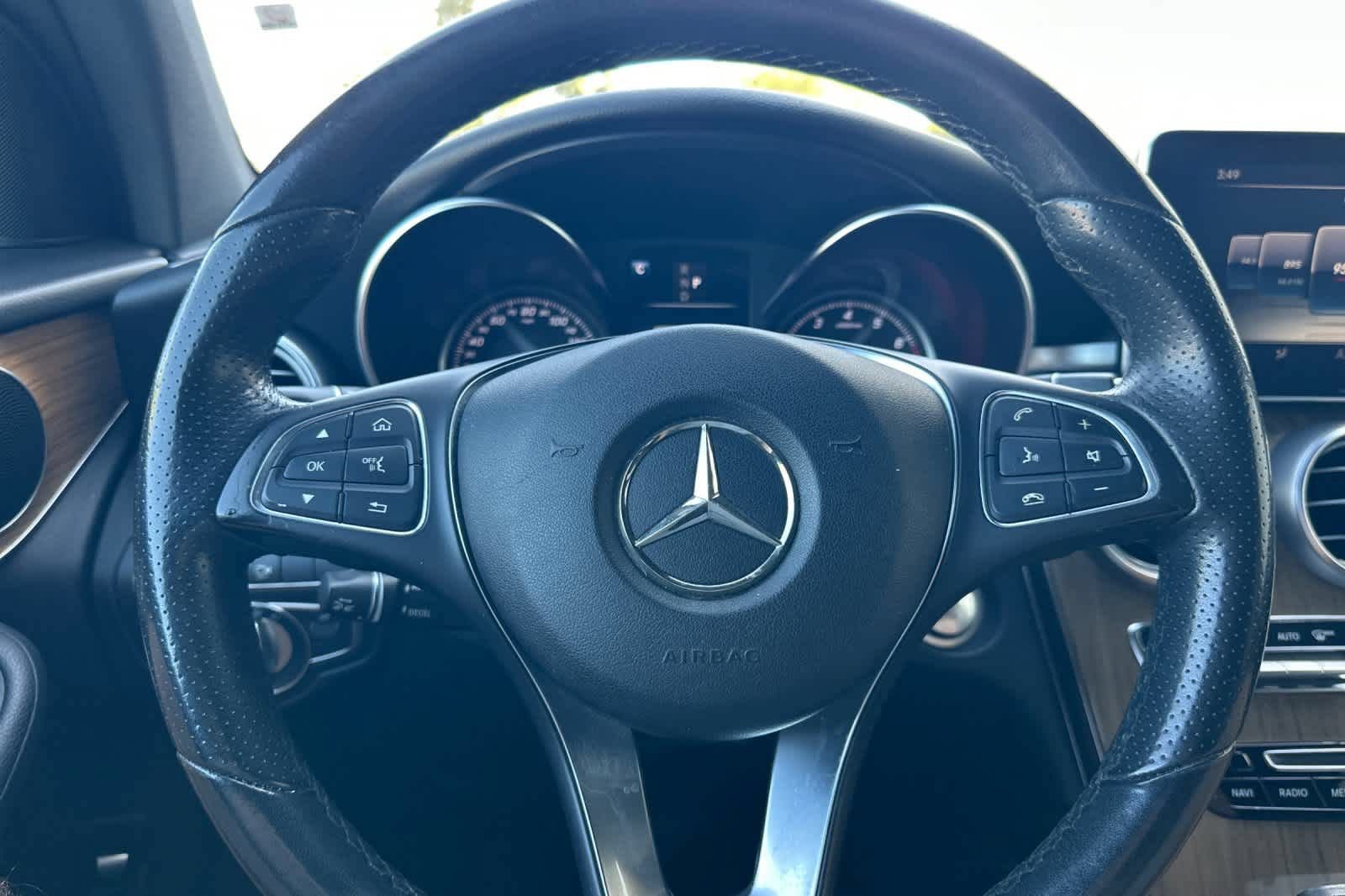 Used 2018 Mercedes-Benz GLC 300 4MATIC image 25