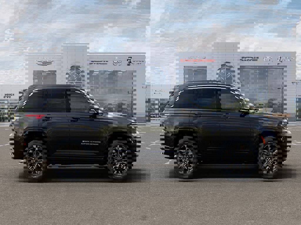 New 2025 Jeep Grand Cherokee Overland w/ Adv Protech Group III image 21