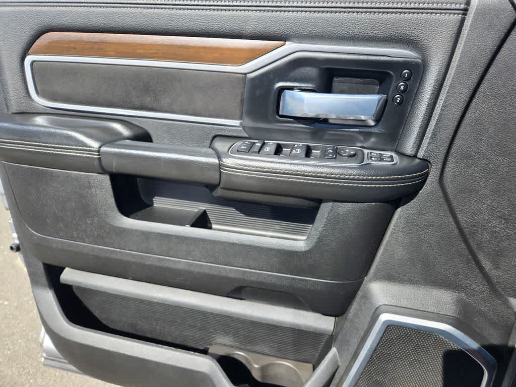Used 2024 RAM 2500 Laramie AWD/4WD image 19