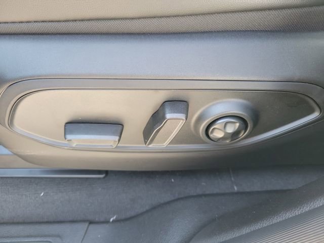 New 2025 Jeep Grand Cherokee Altitude image 15