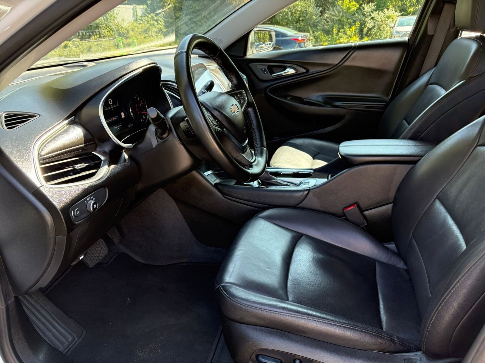 Used 2024 Chevrolet Malibu LT image 27