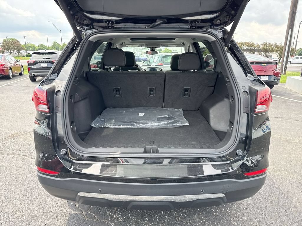 Used 2023 Chevrolet Equinox LT AWD/4WD image 24