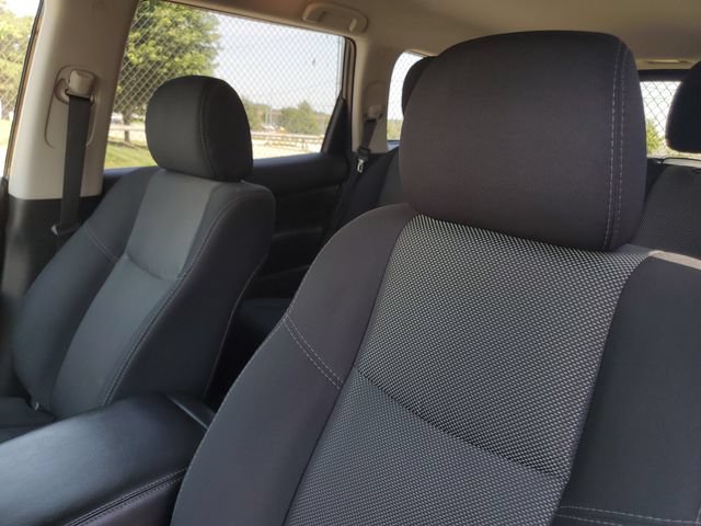 Used 2018 Nissan Pathfinder SV w/ SV Tech Package AWD/4WD image 19