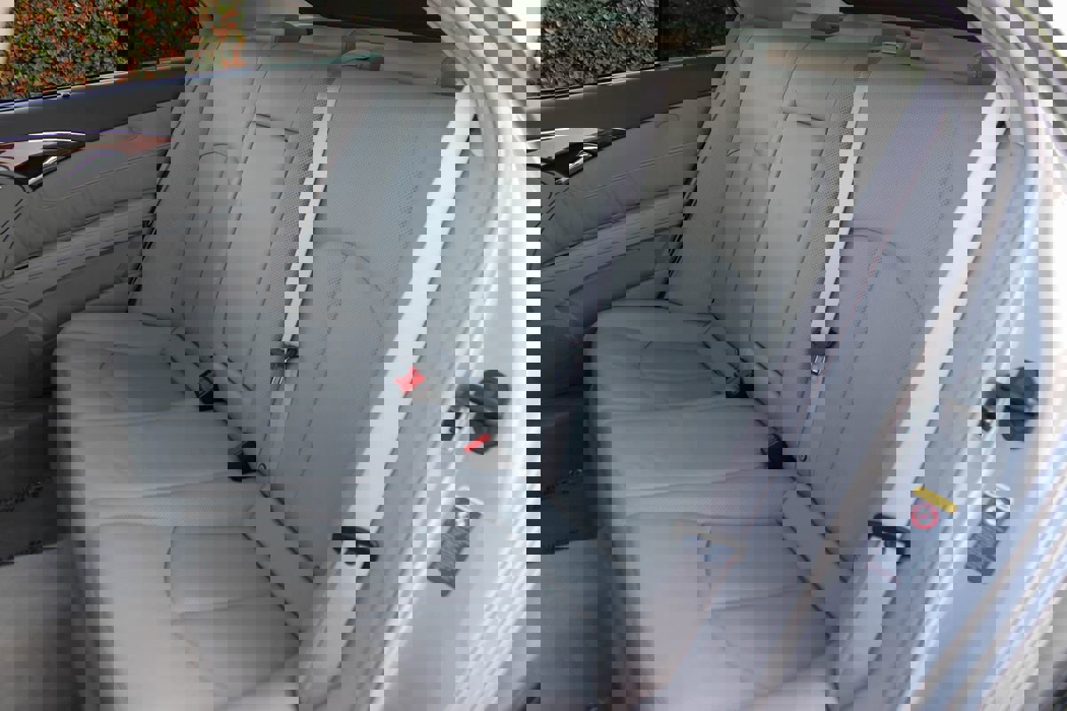 Used 2004 Mercedes-Benz E 320 Sedan image 16