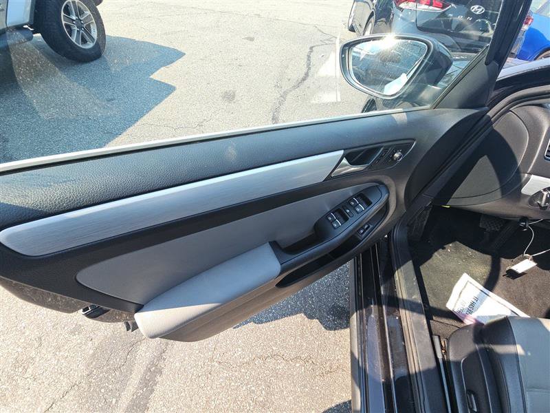 Used 2015 Volkswagen Jetta SEL Premium FWD image 15