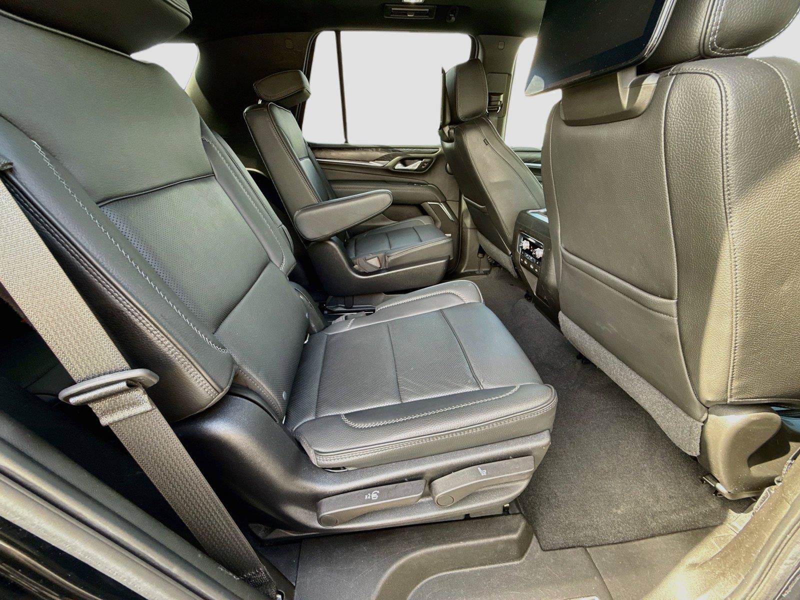 Used 2021 GMC Yukon Denali w/ Denali Premium Package AWD/4WD image 29