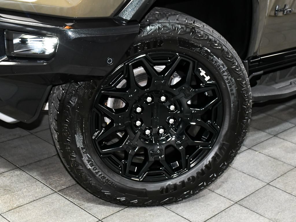 Used 2025 GMC Hummer EV 2X w/ LPO, Cargo Utility Package AWD/4WD image 66