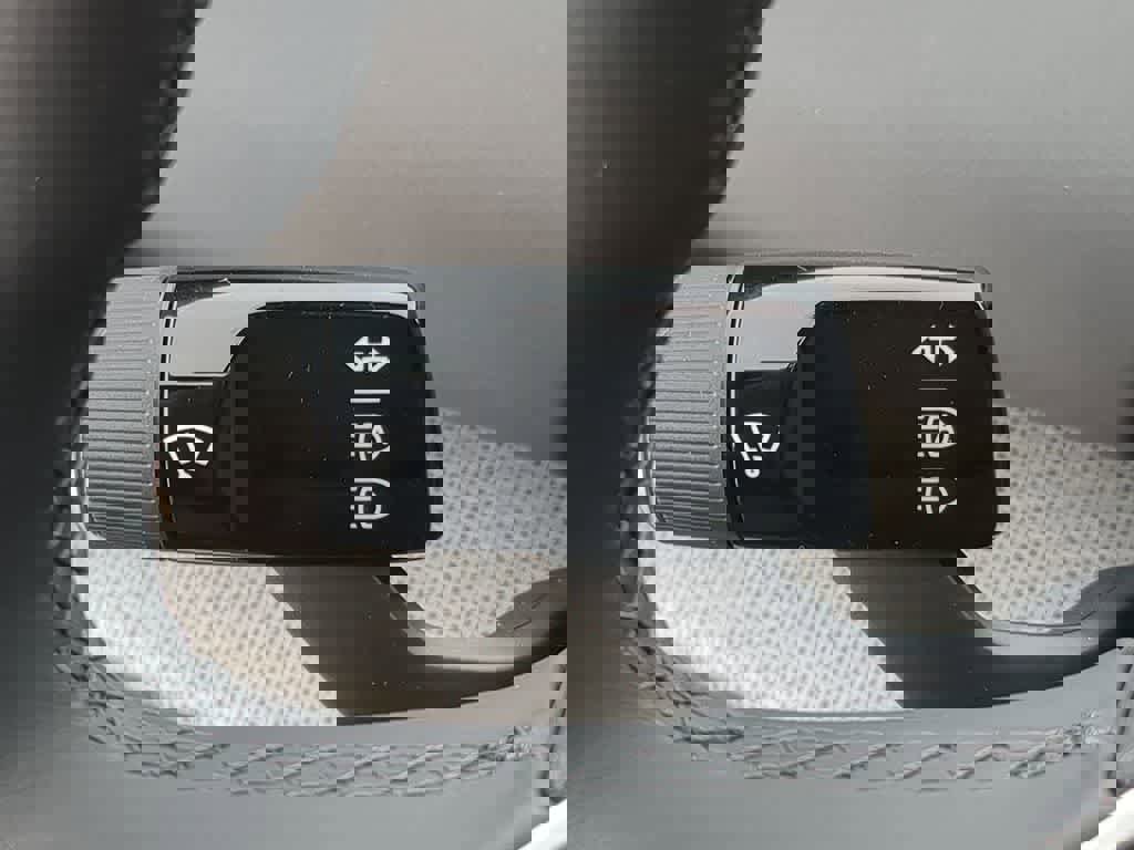 Certified 2026 Volvo EX30 Cross Country Ultra w/ Protection Package Premier image 24