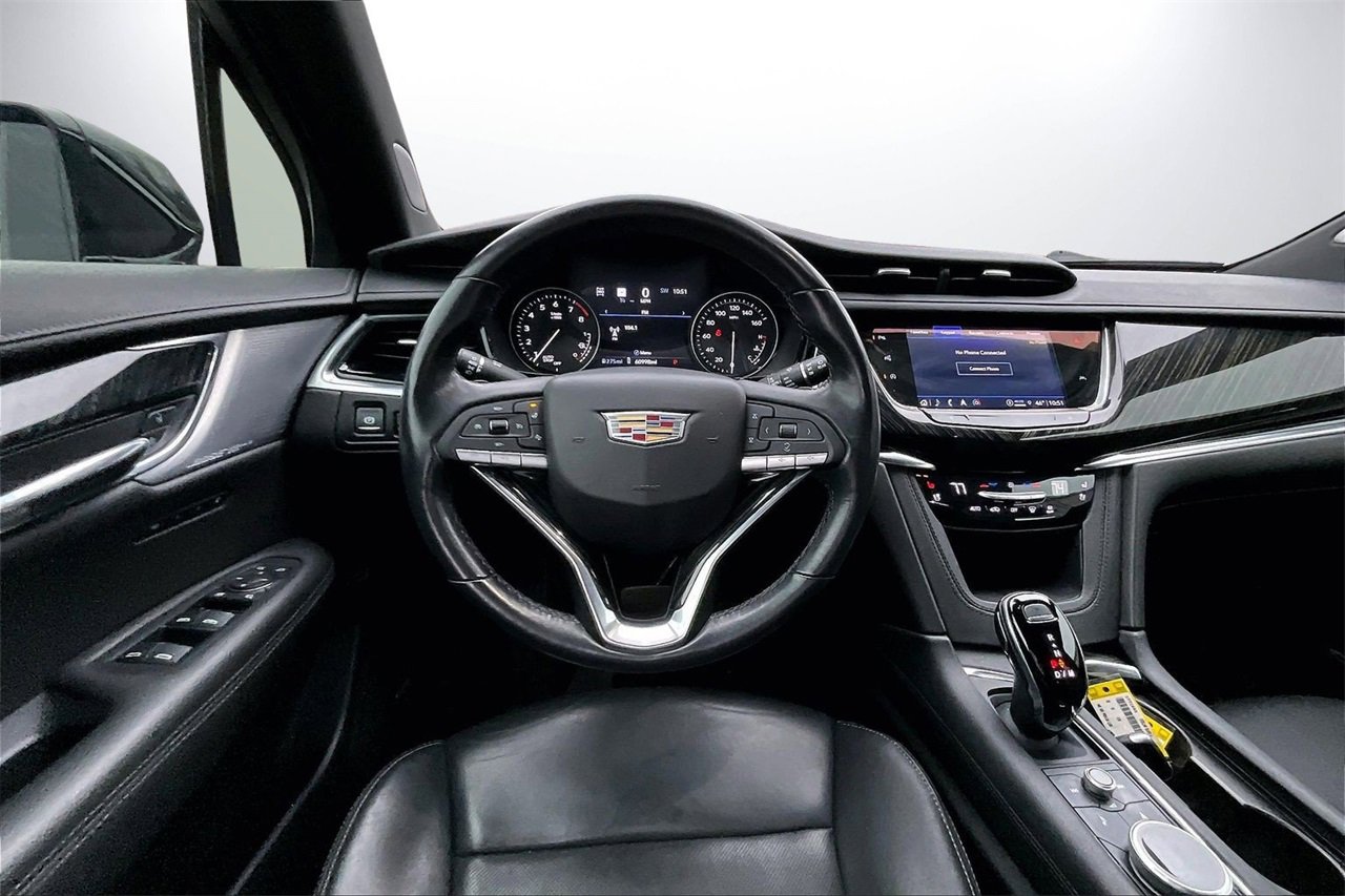 Used 2022 Cadillac XT6 Premium Luxury w/ Technology Package image 11
