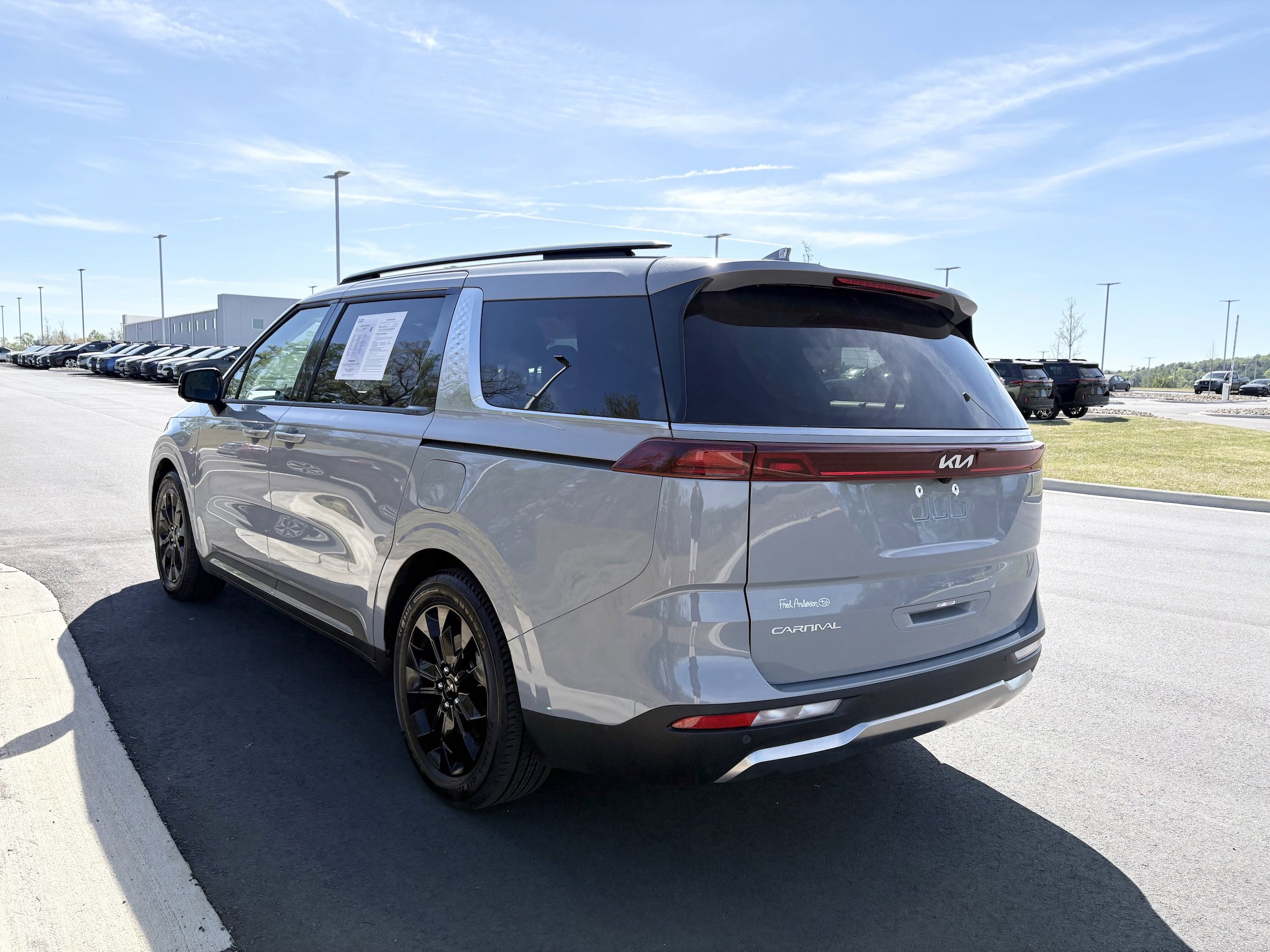 Used 2024 Kia Carnival SX FWD image 6