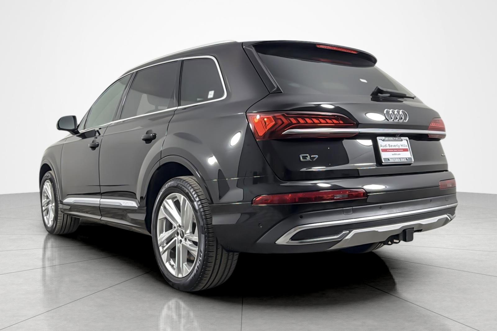 Used 2023 Audi Q7 3.0T Premium Plus w/ Premium Plus Package image 3
