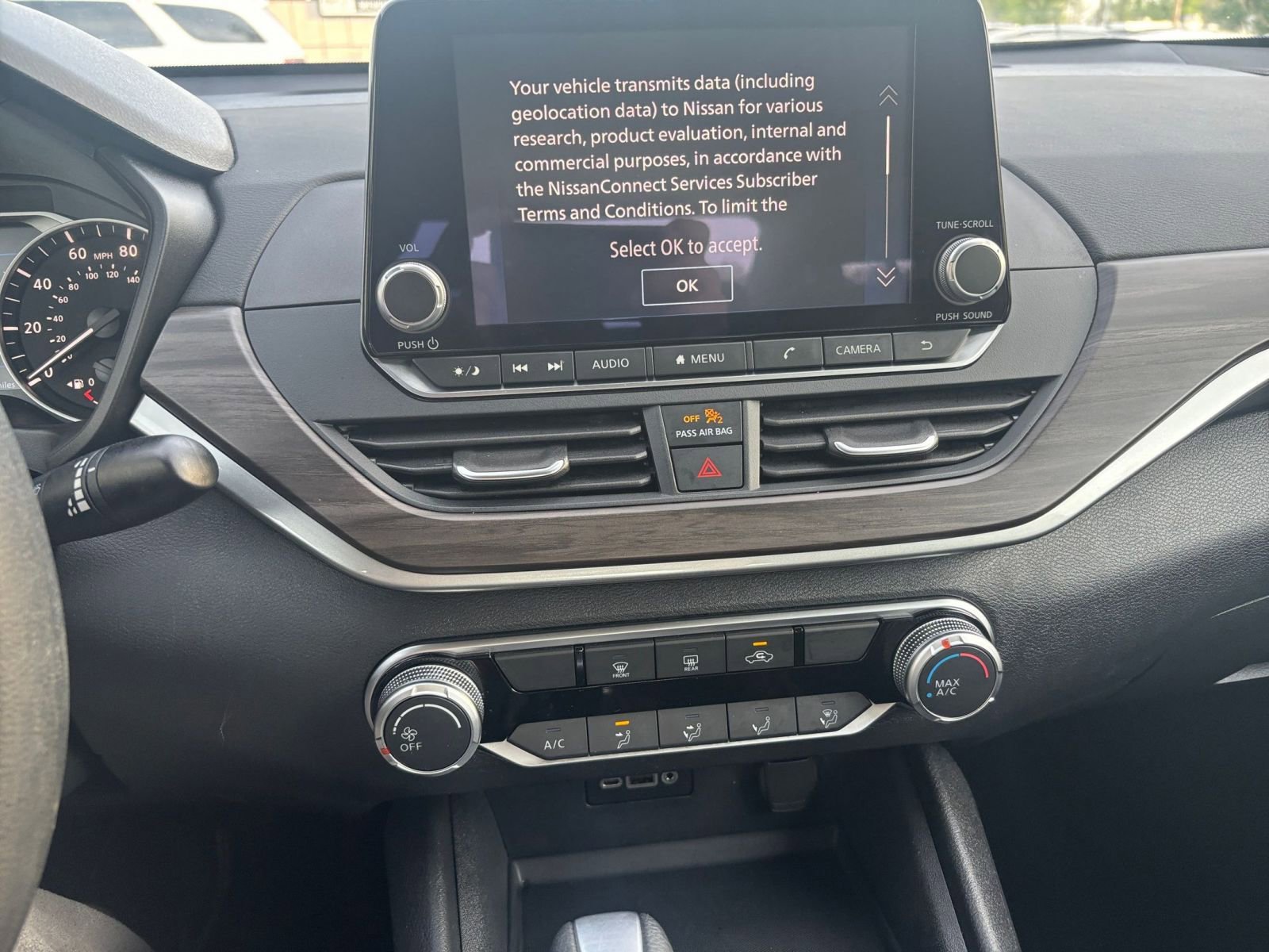 Used 2025 Nissan Altima 2.5 SV image 18