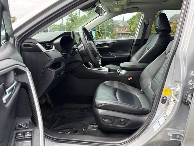 Used 2020 Toyota RAV4 XLE Premium AWD/4WD image 13