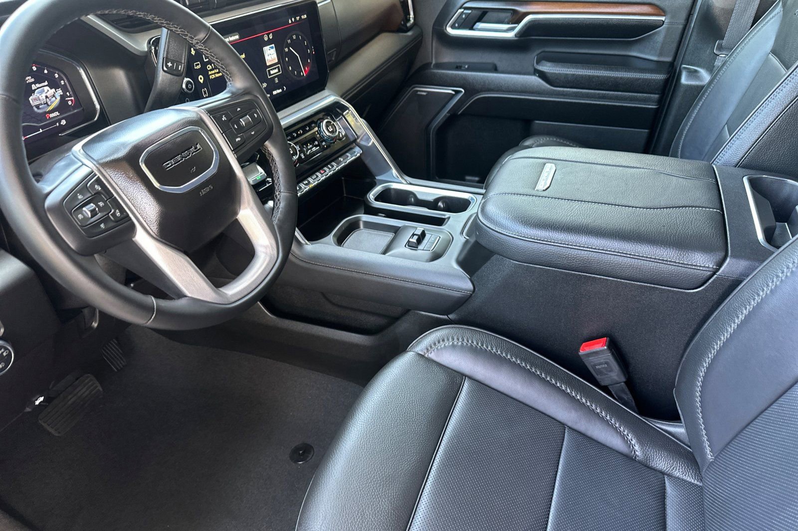 Used 2025 GMC Sierra 2500 Denali w/ Max Trailering Package image 10