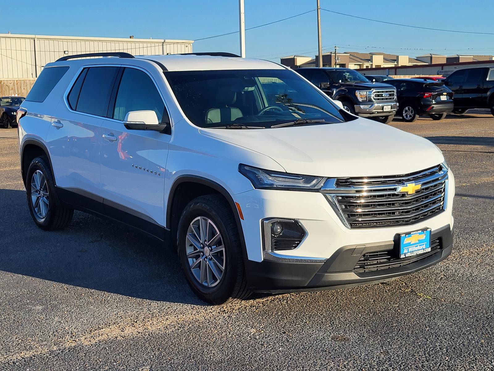 Used 2023 Chevrolet Traverse LT image 7