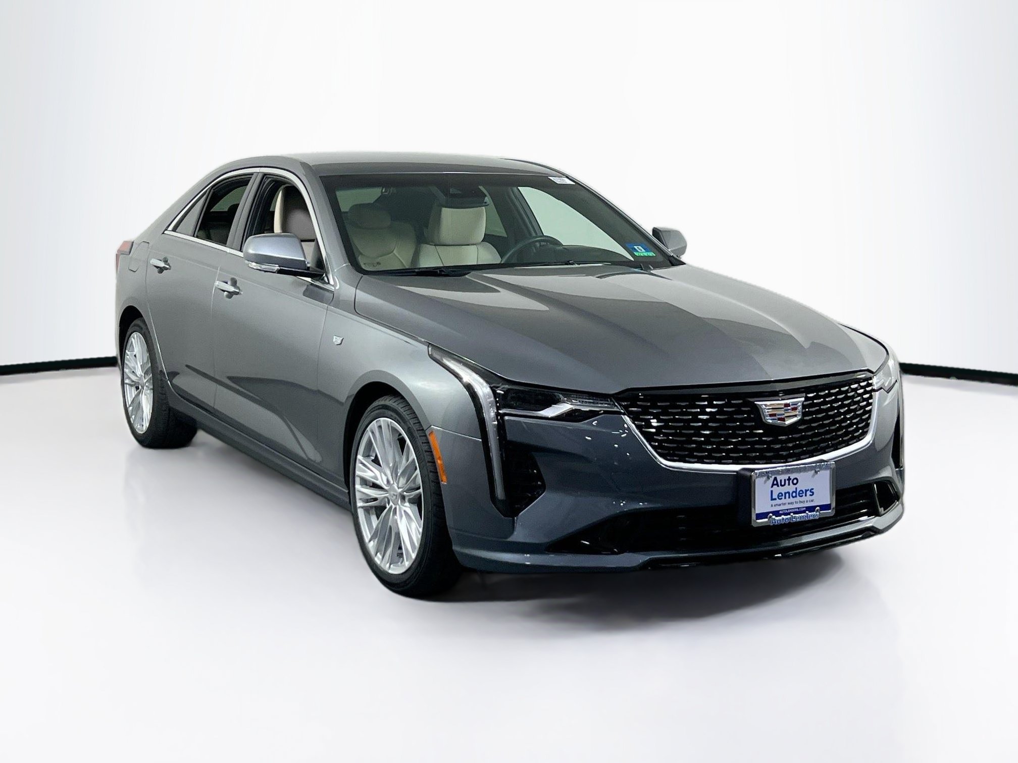 Used 2020 Cadillac CT4 Premium Luxury RWD image 3
