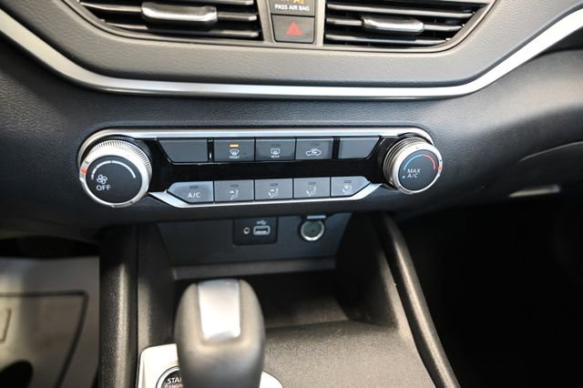 Used 2024 Nissan Altima 2.5 S image 18