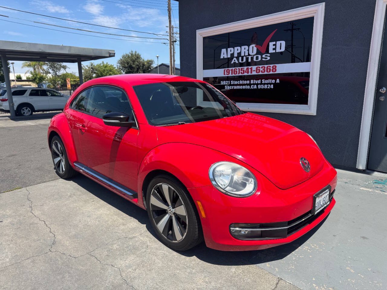 Used 2012 Volkswagen Beetle Turbo FWD image 1