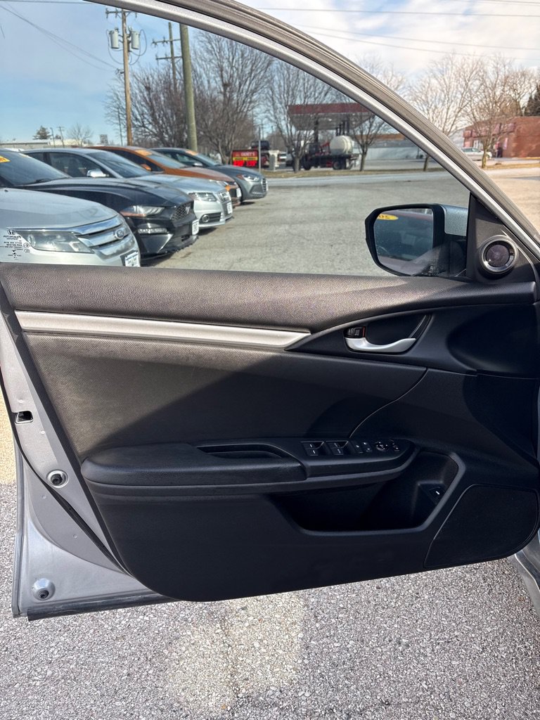 Used 2019 Honda Civic Sport image 10