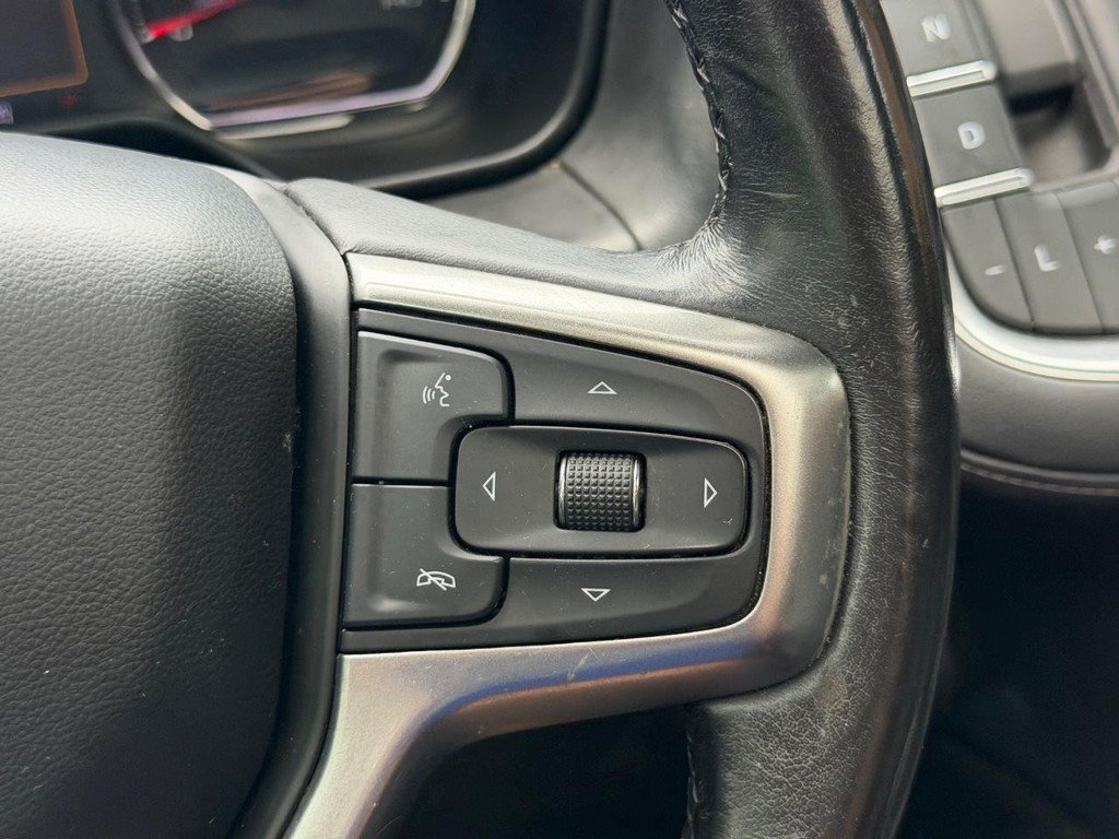 Used 2021 Chevrolet Suburban LT w/ LT Signature Package AWD/4WD image 19