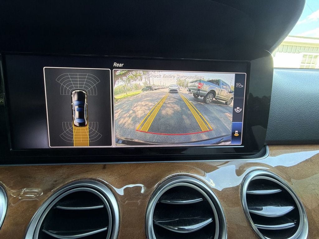 Used 2018 Mercedes-Benz E 300 image 18