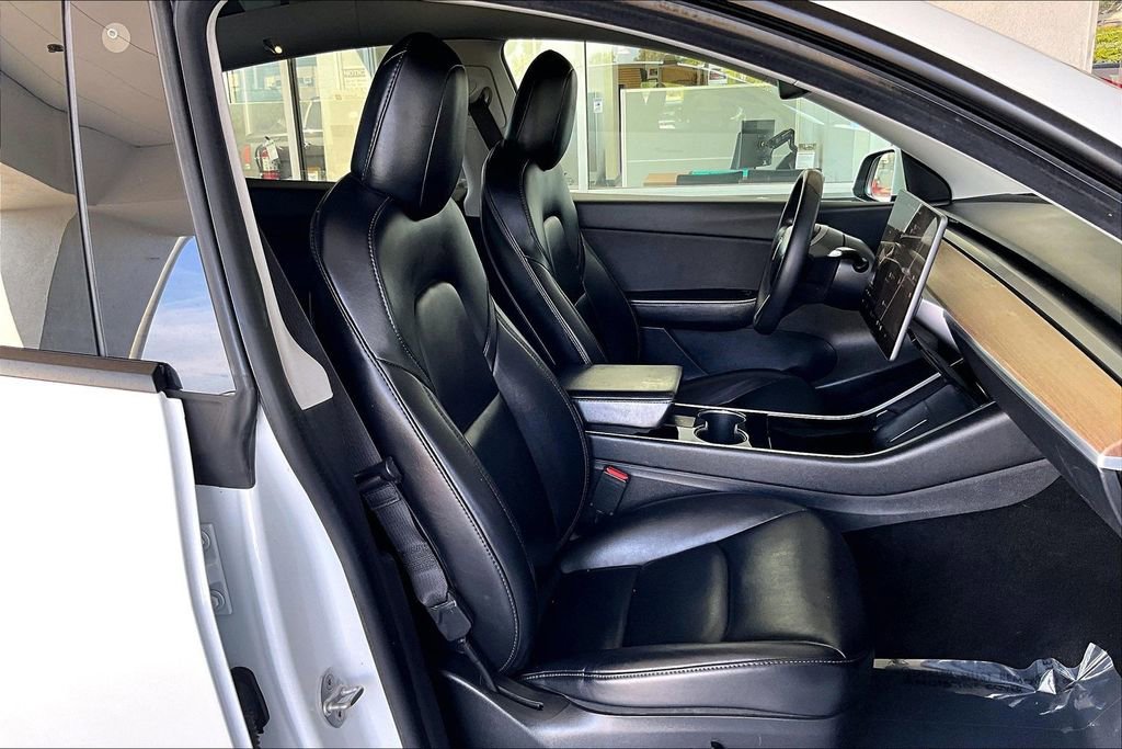 Used 2021 Tesla Model Y Long Range image 29