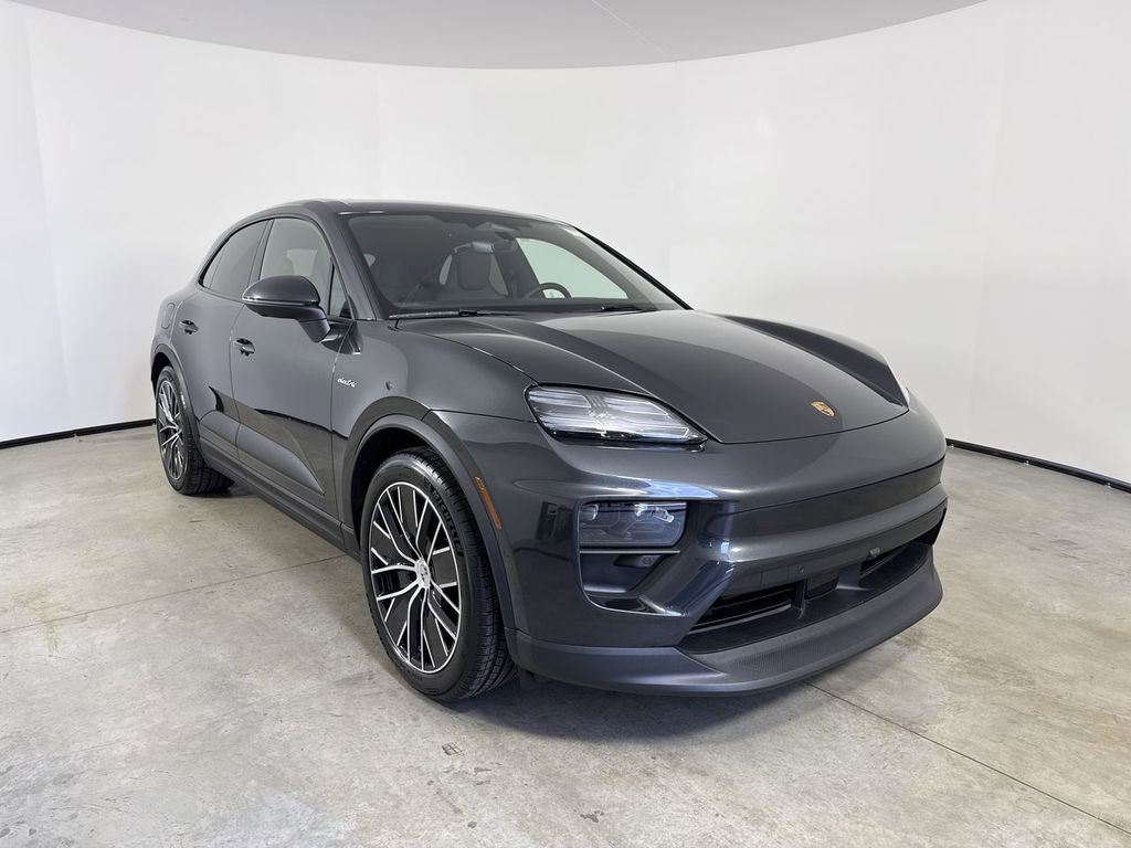 New 2026 Porsche Macan 4 Electric AWD/4WD image 9