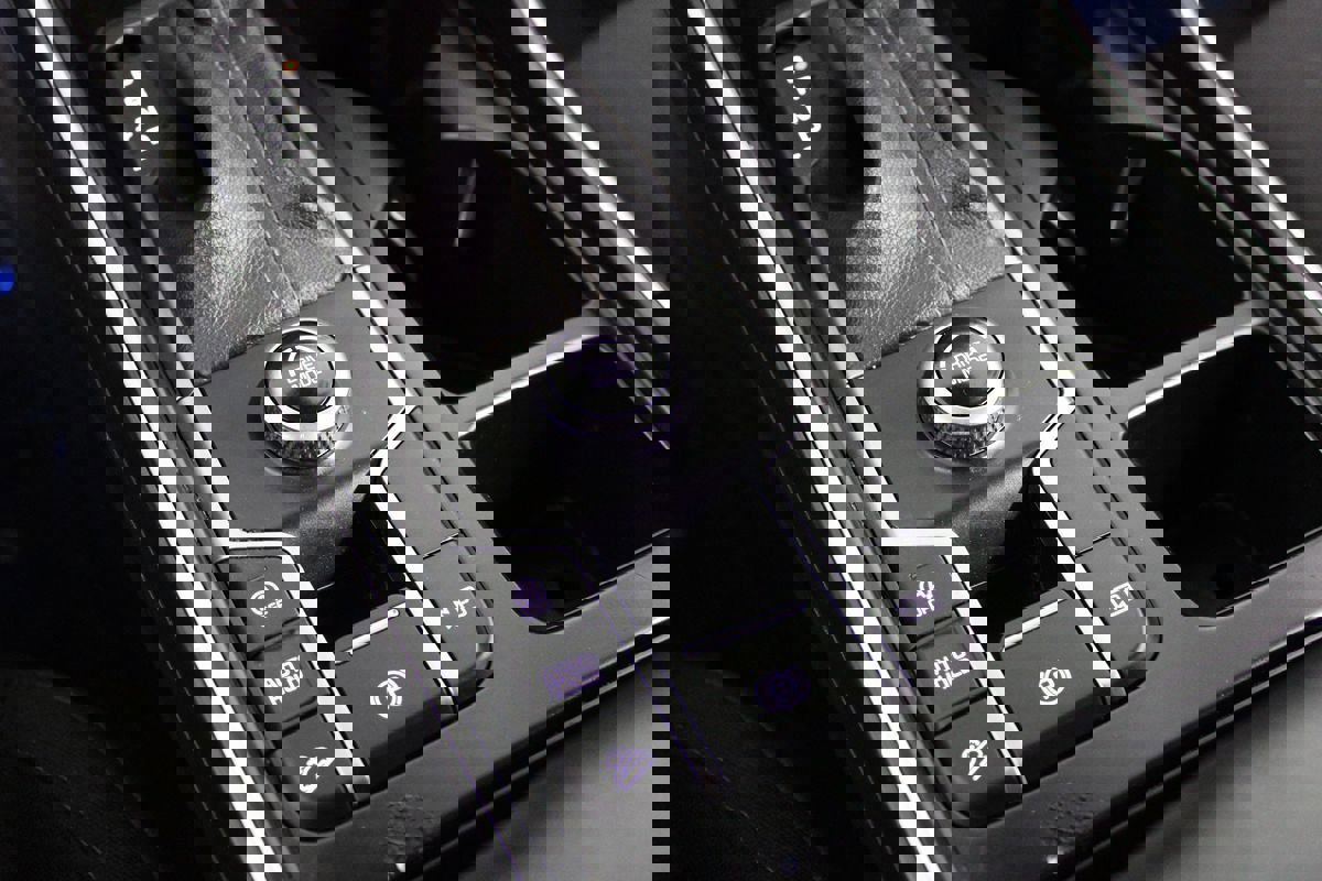 Used 2024 Kia Sorento LX image 18