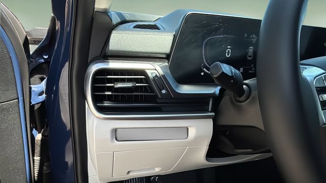 Used 2024 Kia Telluride S FWD image 22