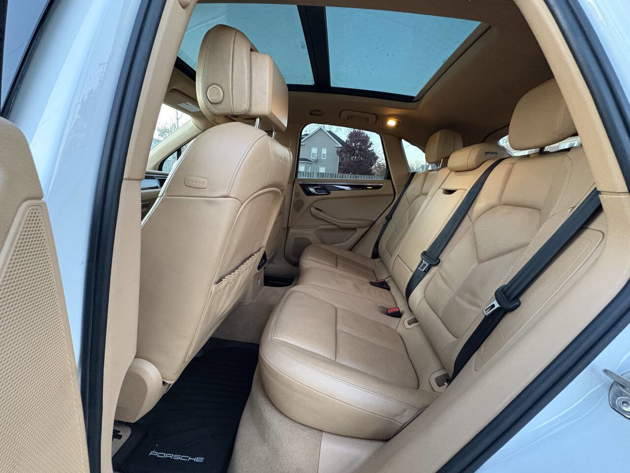 Used 2015 Porsche Macan S image 21