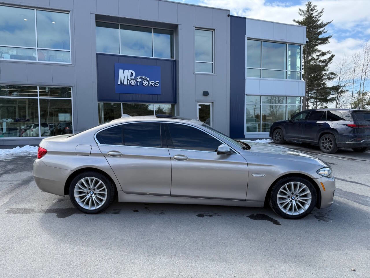 Used 2015 BMW 528i xDrive Sedan image 5