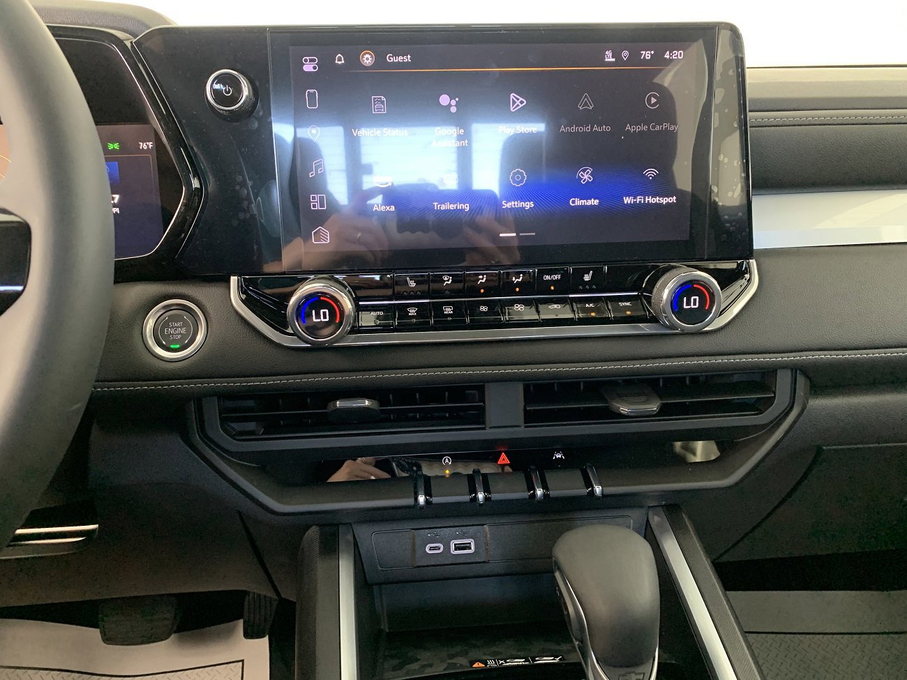 New 2024 Chevrolet Colorado LT w/ LT Convenience Package III image 27