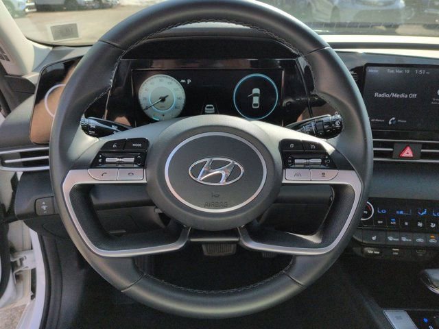 Certified 2022 Hyundai Elantra SEL w/ Convenience + Premium Package image 18