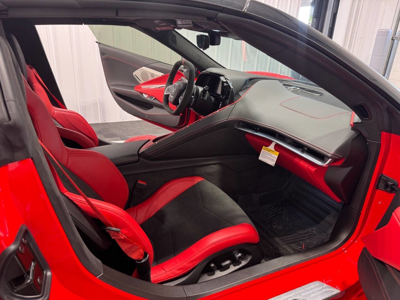 Used 2024 Chevrolet Corvette Stingray Premium Conv w/ Z51 Performance Package image 32