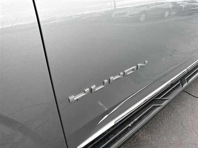 Certified 2024 GMC Yukon XL SLT w/ SLT Premium Package image 33