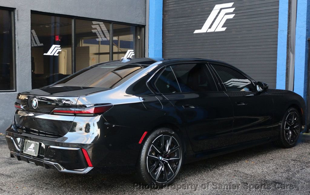 Used 2023 BMW 740i w/ Parking Assistance Package image 6