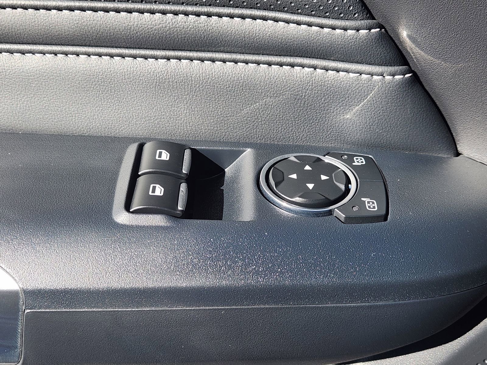 Used 2024 Ford Mustang GT Premium image 28