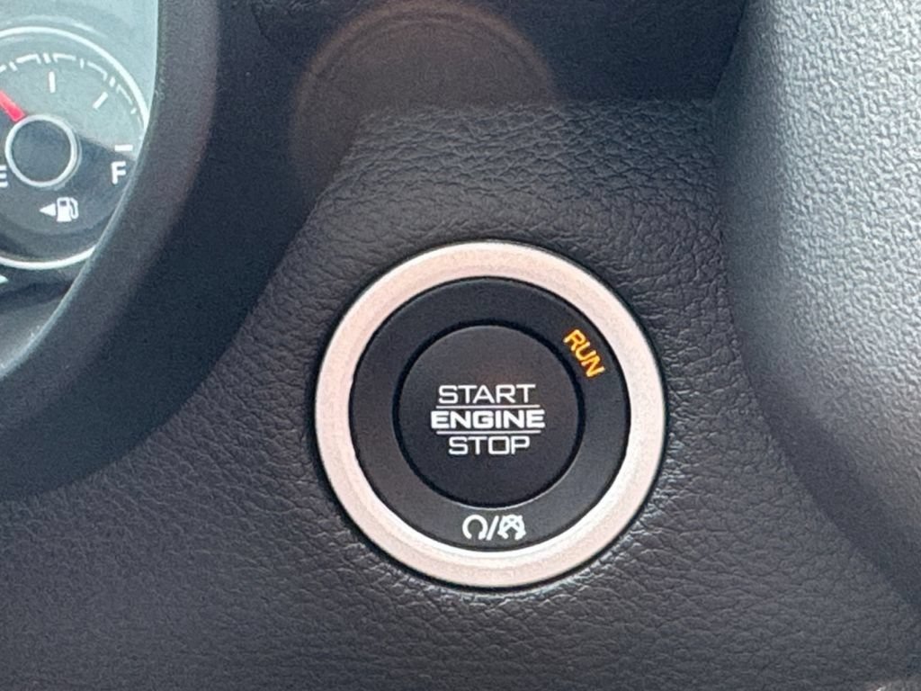 Used 2022 RAM 1500 Big Horn AWD/4WD image 32