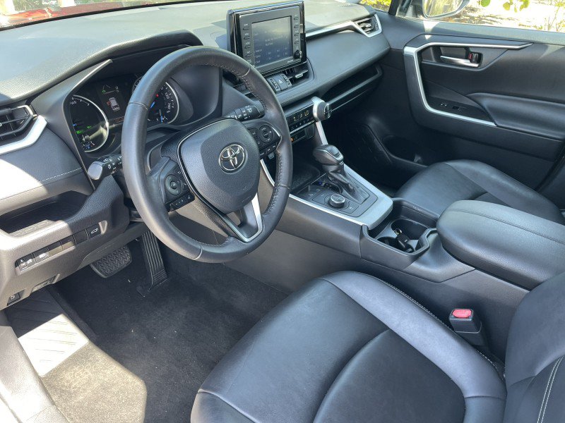 Used 2021 Toyota RAV4 XLE Premium AWD/4WD image 10