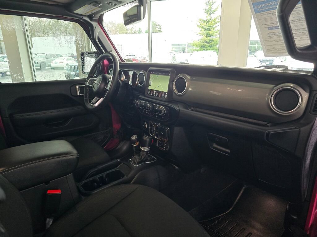 Used 2022 Jeep Wrangler Unlimited Sahara image 44