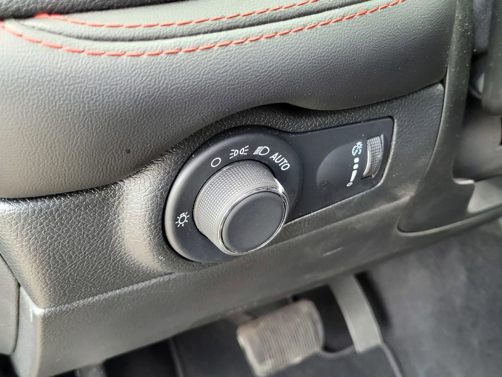 Used 2024 Dodge Durango GT image 22