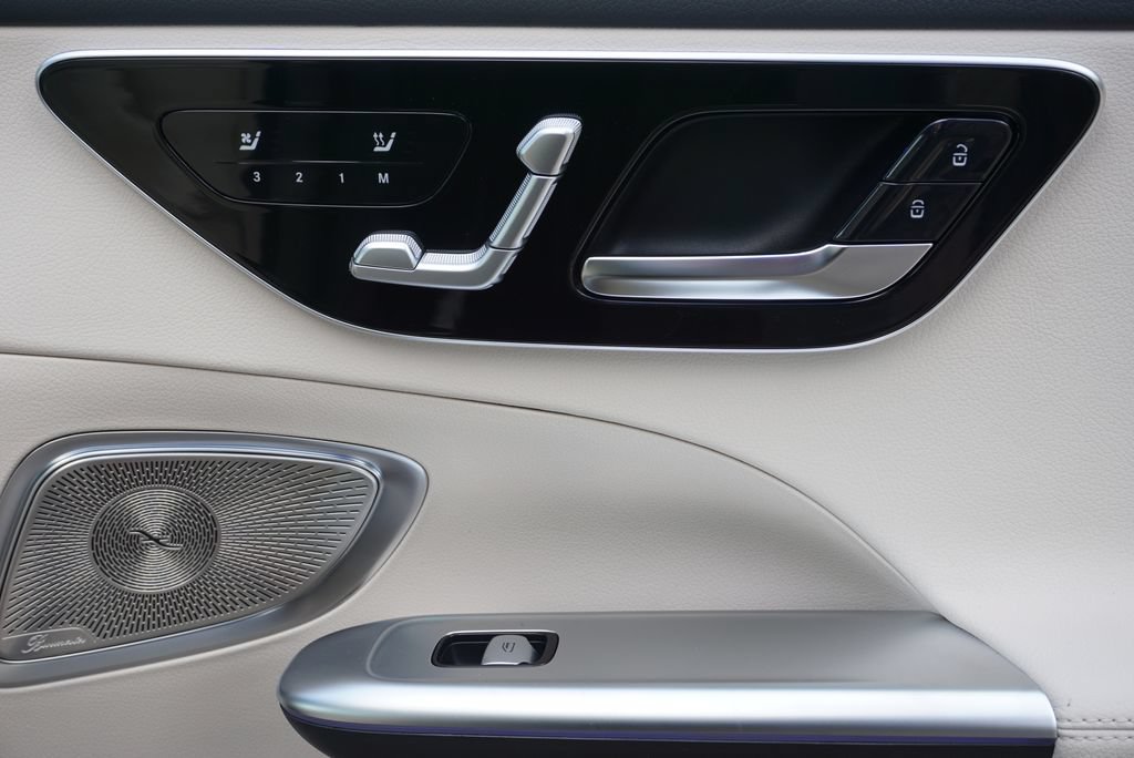 Certified 2025 Mercedes-Benz C 300 Sedan image 60