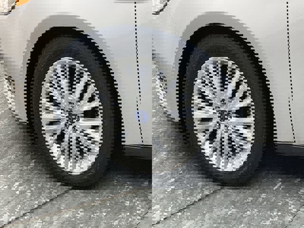 Used 2017 Ford Focus Titanium w/ Titanium Technology Package image 33