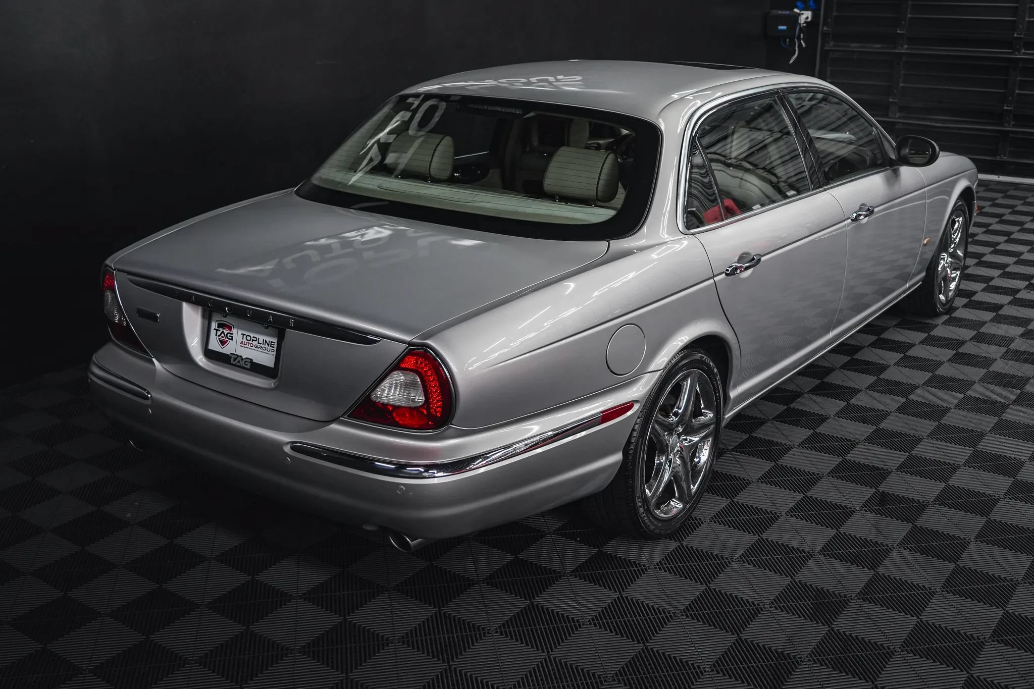 Used 2006 Jaguar XJ Vanden Plas RWD image 17
