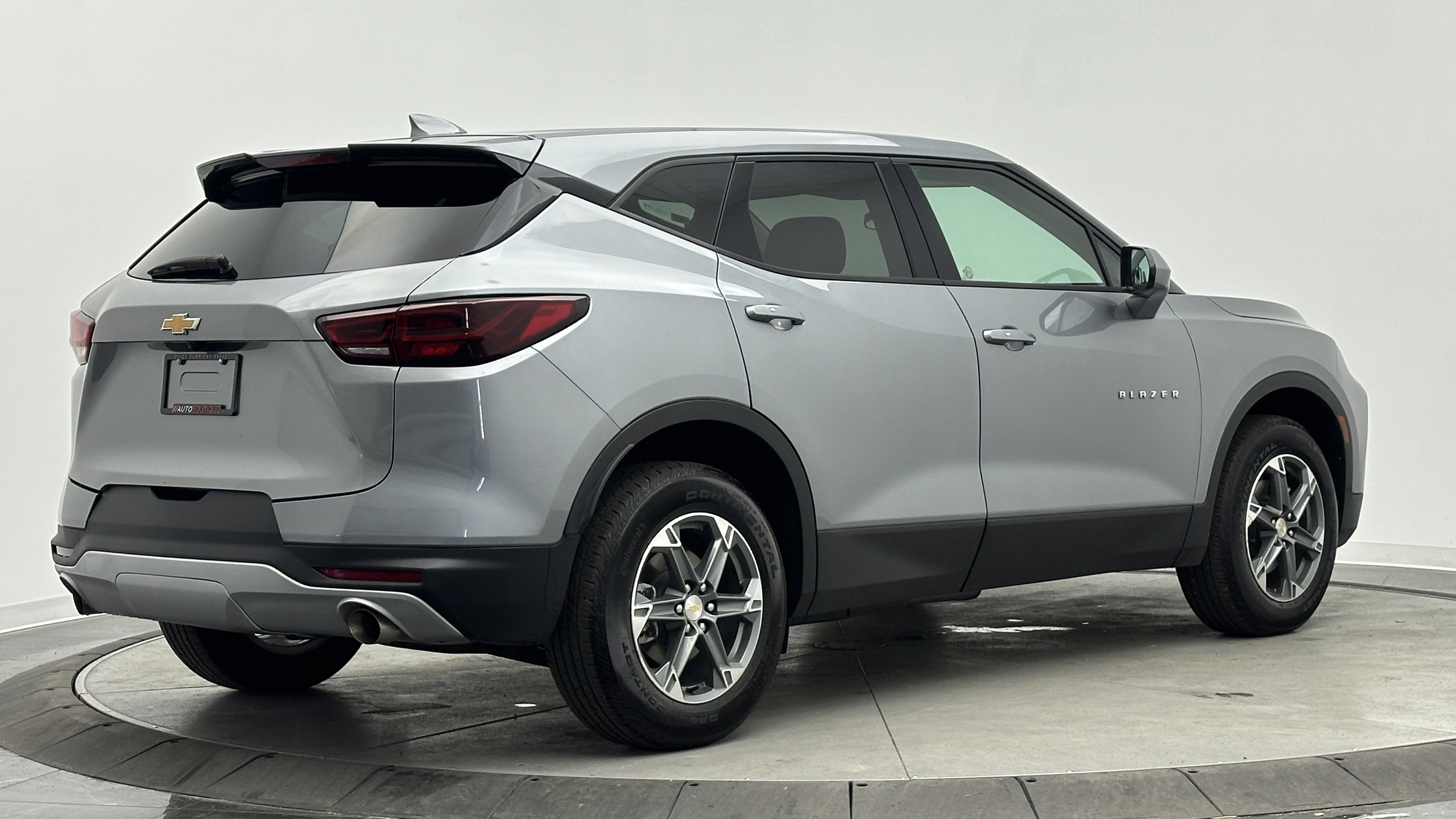 Used 2025 Chevrolet Blazer LT image 7