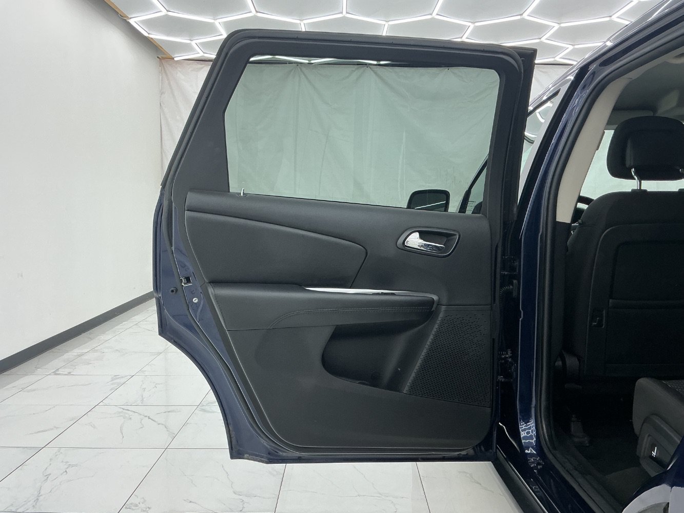 Used 2018 Dodge Journey SXT w/ Premium Group FWD image 24