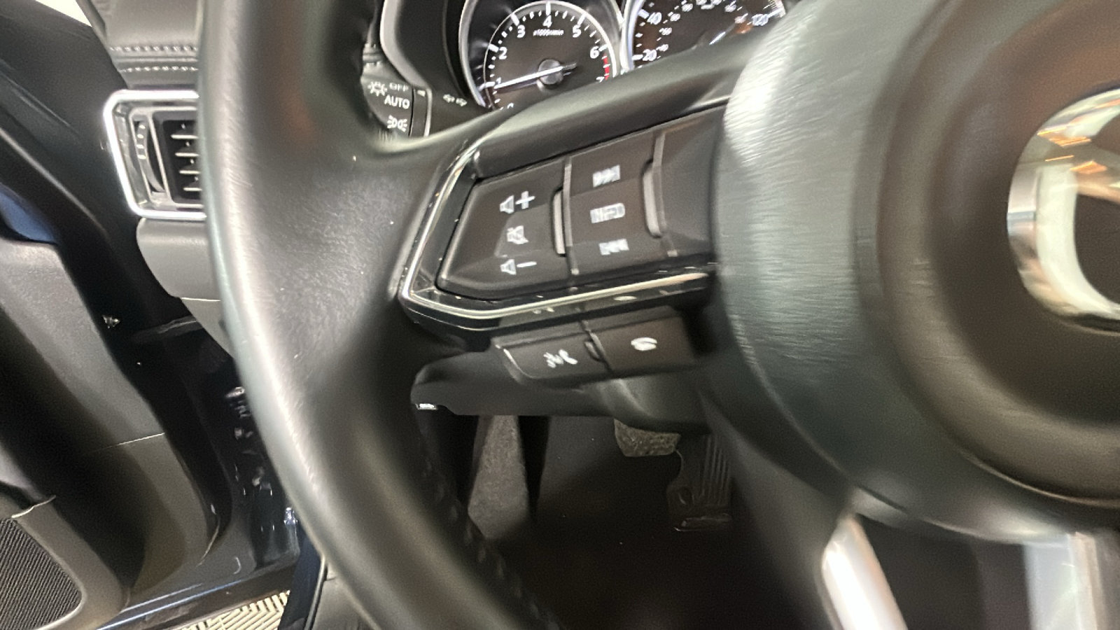 Used 2025 MAZDA CX-5 AWD 2.5 S w/ Preferred Package image 18