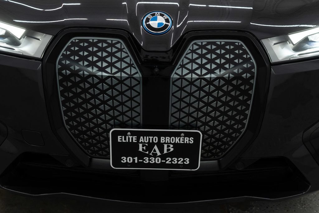 Used 2024 BMW iX xDrive50 w/ Premium Package AWD/4WD image 42